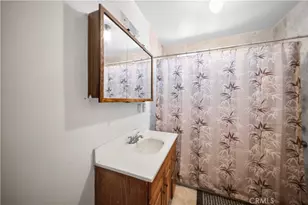 9934 Laurel Canyon Blvd, Pacoima, CA 91331 - Photo 14