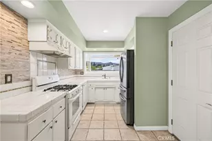 2013 Stanford, Simi Valley, CA 93065 - Photo 8