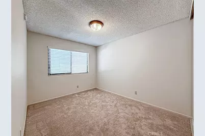 10740 Woodley, Los Angeles, CA 91344 - Photo 18