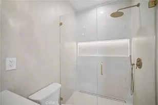 6742 Nagle Ave, Los Angeles, CA 91401 - Photo 40