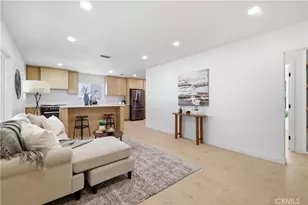 7446 Dempsey Ave, Lake Balboa, CA 91406 - Photo 4