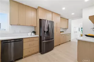7446 Dempsey Ave, Lake Balboa, CA 91406 - Photo 12