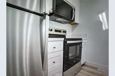750 N Kings #105, Los Angeles, CA 90069 - Photo 6