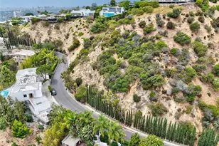 8875 Thrasher Ave, West Hollywood, CA 90069 - Photo 12