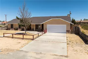 21640 Garibaldi Ct, California City, CA 93505 - Photo 2