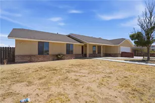 21640 Garibaldi Ct, California City, CA 93505 - Photo 4