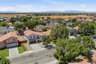 44135 Camellia, Lancaster, CA 93535 - Photo 8