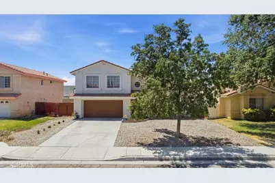 44135 Camellia, Lancaster, CA 93535 - Photo 2