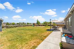 28301 Stallion Springs Dr, Tehachapi, CA 93561 - Photo 8