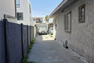 527 N Hobart, Los Angeles, CA 90004 - Photo 4