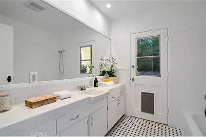 20367 Lander Drive, Woodland Hills, CA 91364 - Photo 32