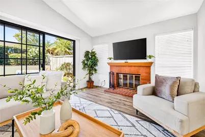 737 Congressional Road, Simi Valley, CA 93065 - Photo 2
