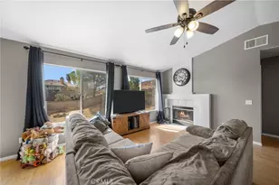 38438 Cougar Pass, Palmdale, CA 93551 - Photo 4