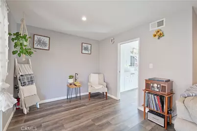 6155 Goshen Avenue, Simi Valley, CA 93063 - Photo 12