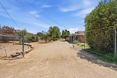 32857 Avenue E, Yucaipa, CA 92399 - Photo 4