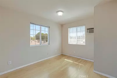 8012 Hesperia, Reseda, CA 91335 - Photo 32