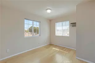 8012 Hesperia, Reseda, CA 91335 - Photo 32