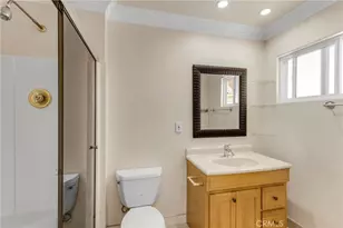 8012 Hesperia, Reseda, CA 91335 - Photo 16