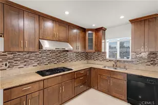 8012 Hesperia, Reseda, CA 91335 - Photo 8