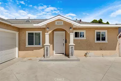 8012 Hesperia, Reseda, CA 91335 - Photo 4