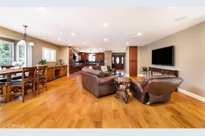 10159 Parr Avenue, Sunland, CA 91040 - Photo 16