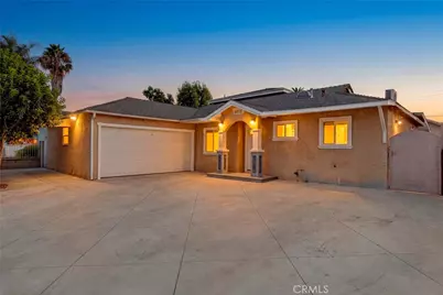 8012 Hesperia, Reseda, CA 91335 - Photo 2