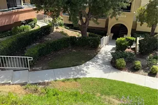 18107 Erik Ct, Canyon Country, CA 91387 - Photo 2