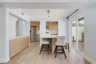 18134 Killion Street #4, Tarzana, CA 91356 - Photo 8