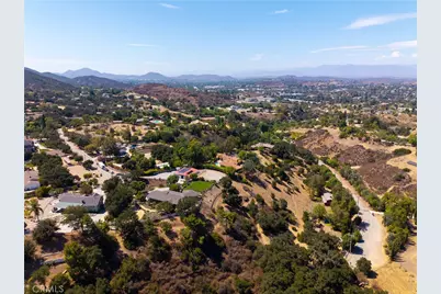 196 Colt Lane, Thousand Oaks, CA 91361 - Photo 48