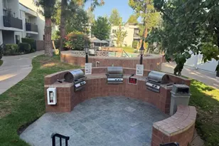 18645 Hatteras, Tarzana, CA 91356 - Photo 2