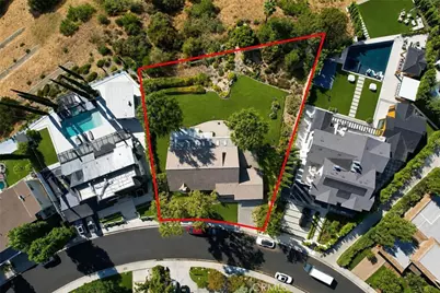 19245 Berclair, Tarzana, CA 91356 - Photo 40