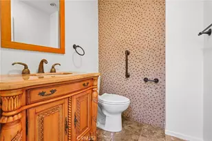 1131 Alta Loma, West Hollywood, CA 90069 - Photo 14