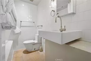1131 Alta Loma, West Hollywood, CA 90069 - Photo 22