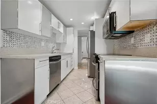 1131 Alta Loma, West Hollywood, CA 90069 - Photo 12