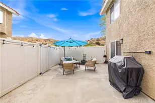 28148 Bobwhite Cir, Saugus, CA 91350 - Photo 26