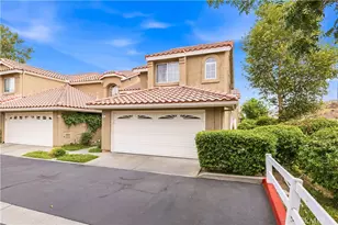 28148 Bobwhite Cir, Saugus, CA 91350 - Photo 2