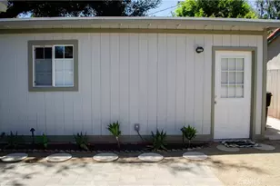 21209 Dumetz Rd, Woodland Hills, CA 91364 - Photo 42