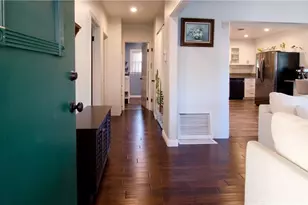 21209 Dumetz Rd, Woodland Hills, CA 91364 - Photo 20