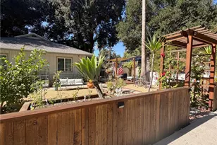 21209 Dumetz Rd, Woodland Hills, CA 91364 - Photo 4