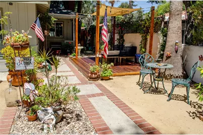 21209 Dumetz Road, Woodland Hills, CA 91364 - Photo 12