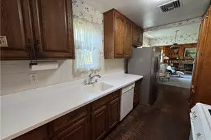 7039 Hesperia, Reseda, CA 91335 - Photo 12