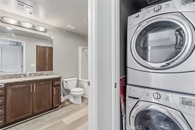21301 Erwin Street #511, Woodland Hills, CA 91367 - Photo 32