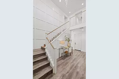 28588 Foothill, Saugus, CA 91350 - Photo 4