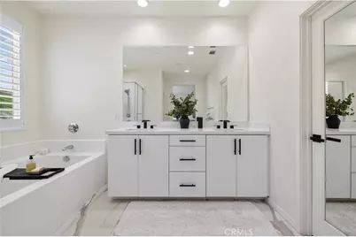28588 Foothill, Saugus, CA 91350 - Photo 26