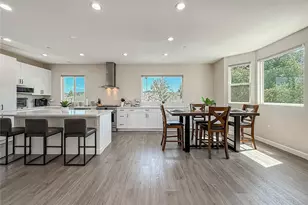 946 Warwick, Thousand Oaks, CA 91360 - Photo 16