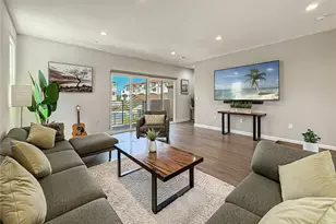 946 Warwick, Thousand Oaks, CA 91360 - Photo 14