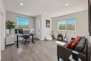 946 Warwick, Thousand Oaks, CA 91360 - Photo 34