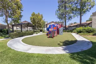 22914 Banyan Pl, Saugus, CA 91390 - Photo 26