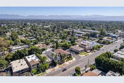 14205 Burbank Boulevard, Sherman Oaks, CA 91401 - Photo 16