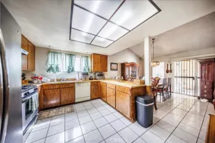 11332 Strathern, Sun Valley, CA 91352 - Photo 14